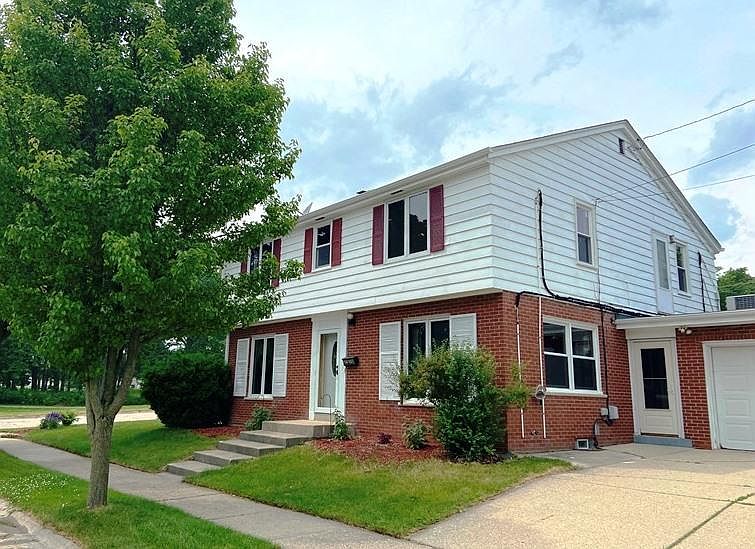 1st image of 3910 E Park Ln