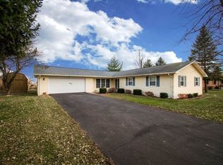 1317 E Sycamore Rd, Seymour, IN 47274