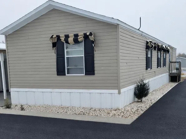 2200 37th St #28, Evans, CO 80620