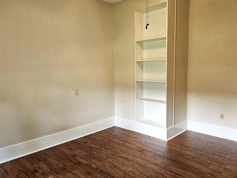 315 High St — Photo 17