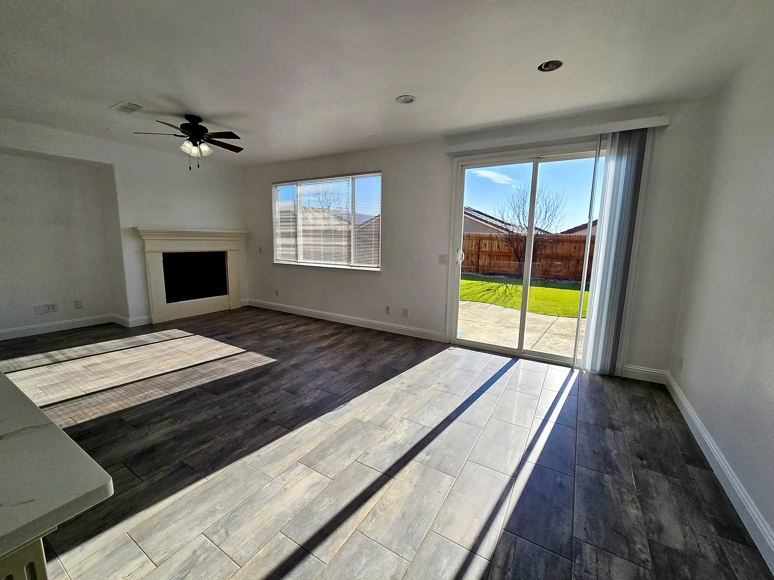 3 bed, 1451 sqft, $3,000 — Photo 3