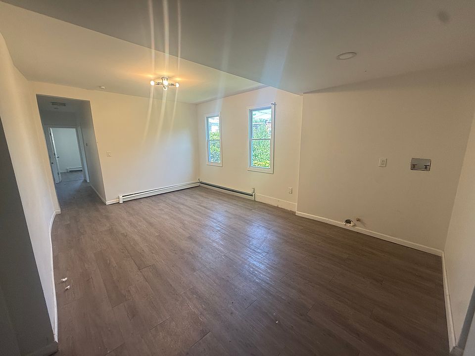 1st image of 62 Hutson St #1
