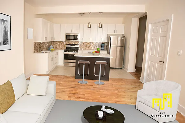 Rented by The Syper Group | media 21