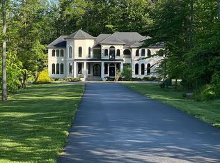 6000 Saint Catherines Ln, Lorton, VA 22079