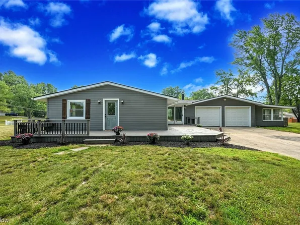 1644 Allma Dr, North Canton, OH 44720