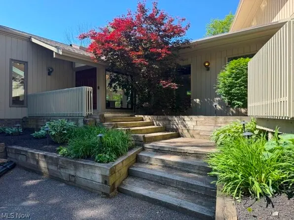 708 Arbor Way, Aurora, OH 44202