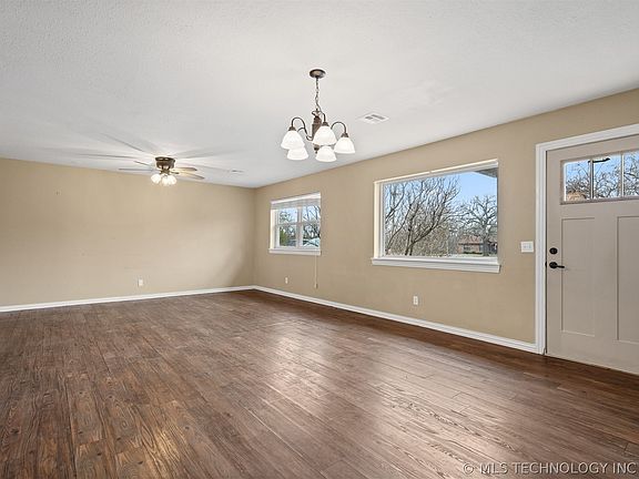 4th image of 1411 Newport Rd