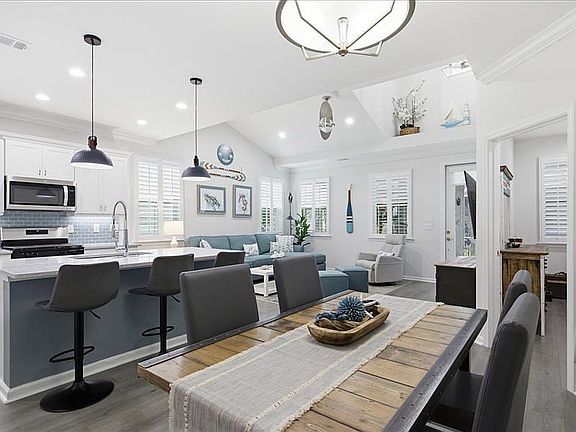 FULLY FURNISHED!