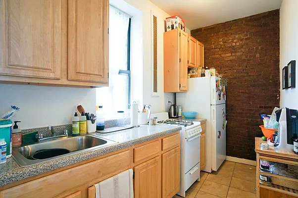 Rented by Compass | media 21