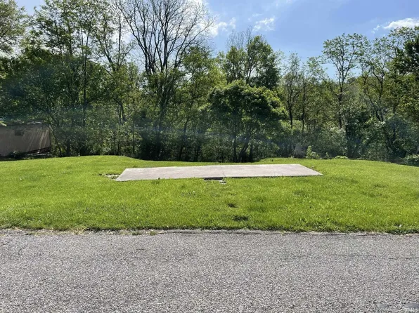 828 Smith Ave, Oolitic, IN 47451