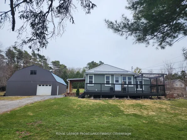 2307 County Road 3, Prince Edward County, ON K0K 1L0