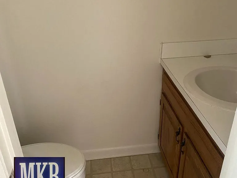 216 Dalewood Ave — Photo 6