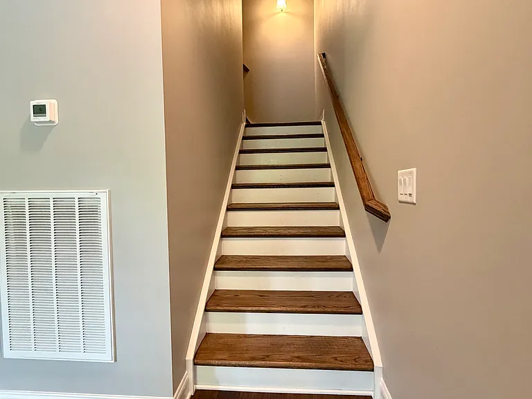 235 Claremont Ct — Photo 22