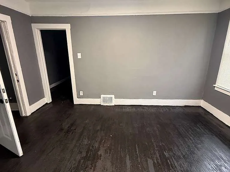 2676 Sturtevant St #4 — Photo 7
