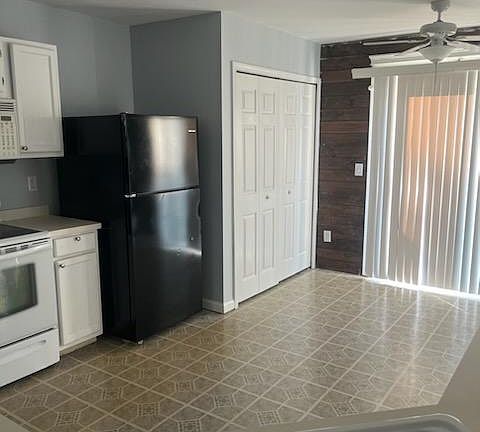 3rd image of 4 Summerchase Dr