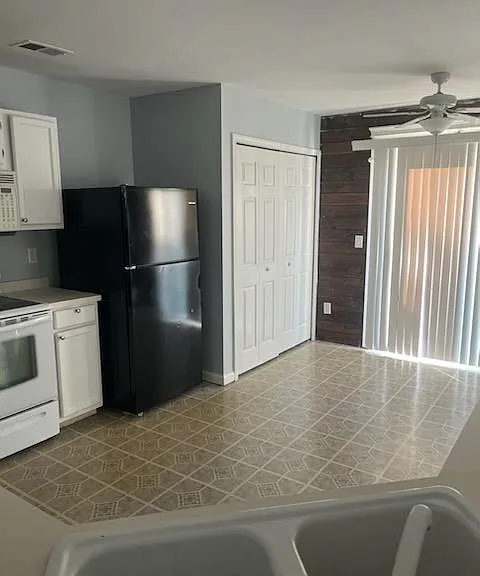 4 Summerchase Dr — Photo 3