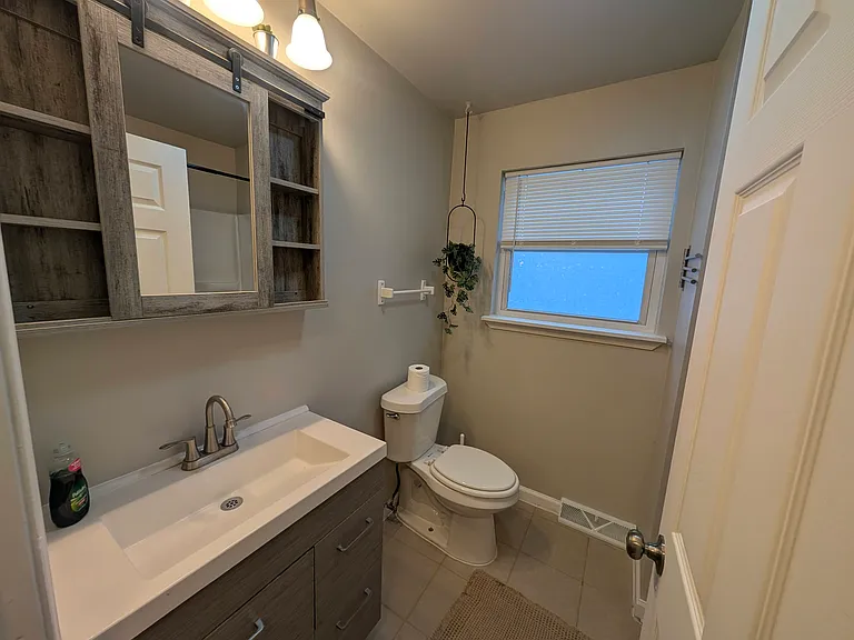799 Gates Ave — Photo 15