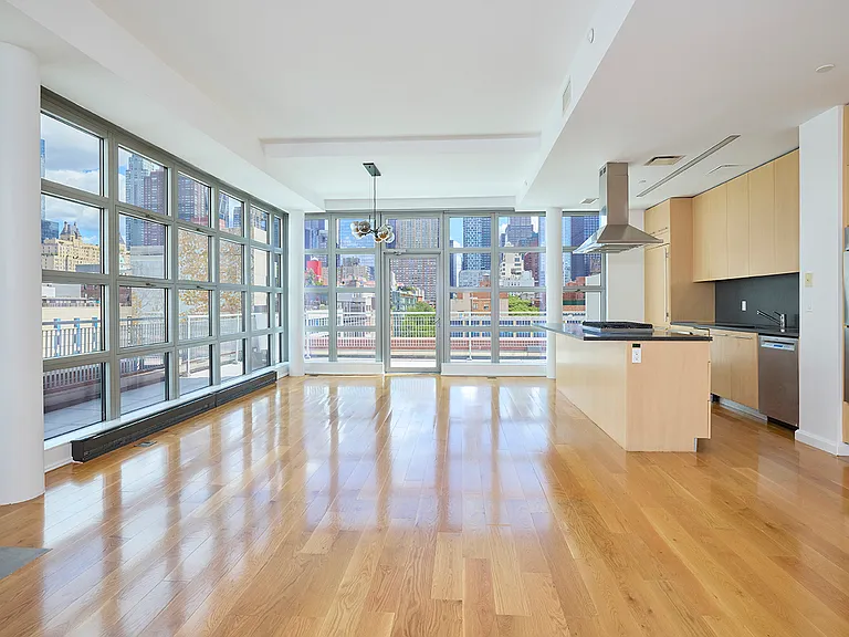 500 W 53rd St #6A — Photo 5