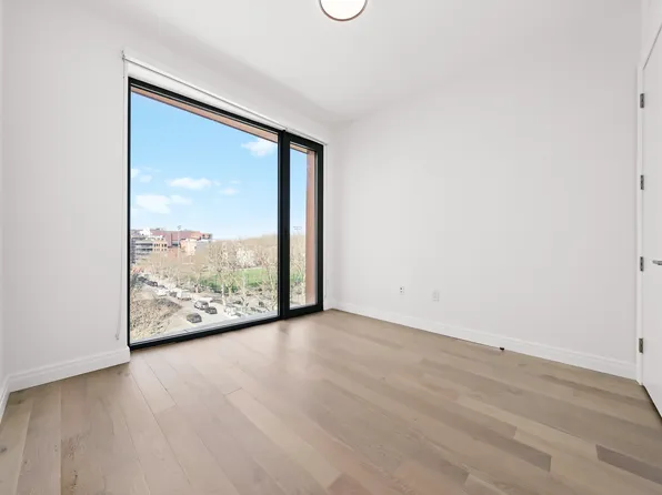 265 Lorimer Street image 4 of 23