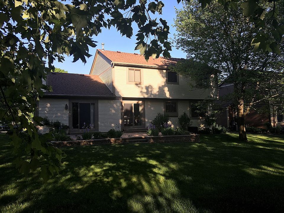 2nd image of 2065 Huntingdon Dr