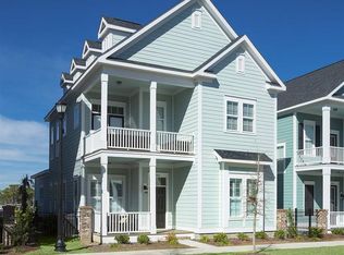 882 Farrow Pkwy, Myrtle Beach, SC 29577