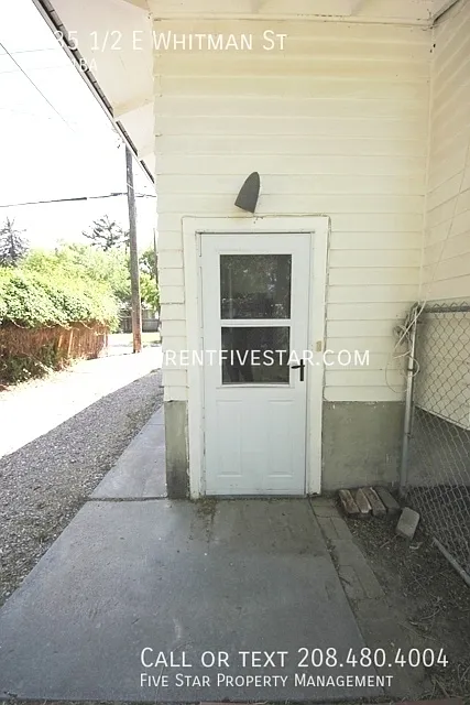 Building Photo - 1035 1/2 E Whitman St