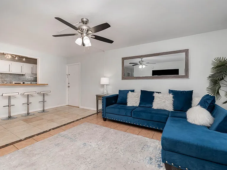 302 Lincoln Ave #10 — Photo 36