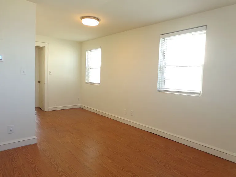 2020 E Ocean View Ave — Photo 18
