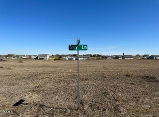 6360 Sky Ln, Bismarck, ND 58503