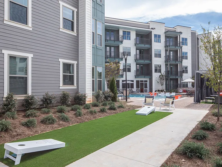 The Local Sugar Hill Apartments — Photo 21