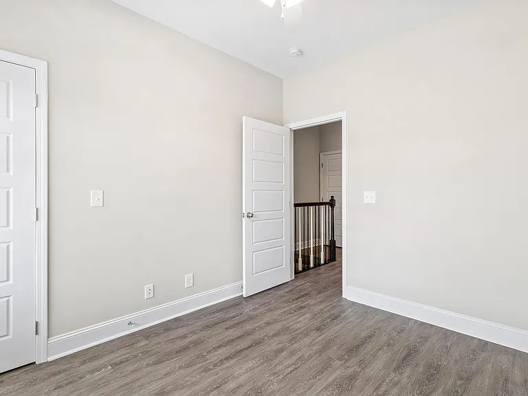 215 Notgrass Rd #2-L — Photo 7
