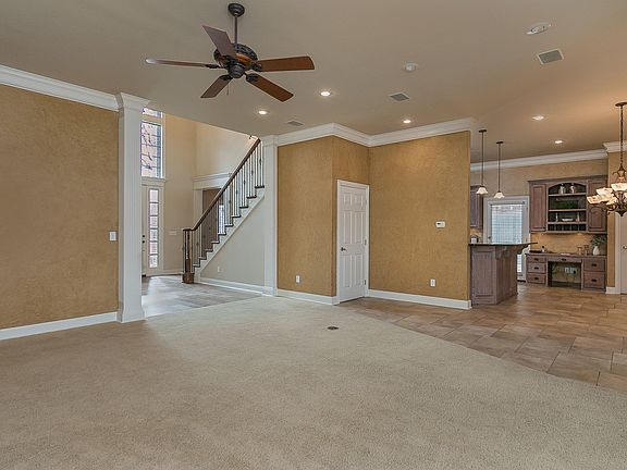 4th image of 5006 Williamsburg Pl