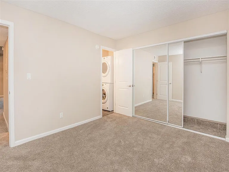 La Veta Grand Apartments — Photo 43