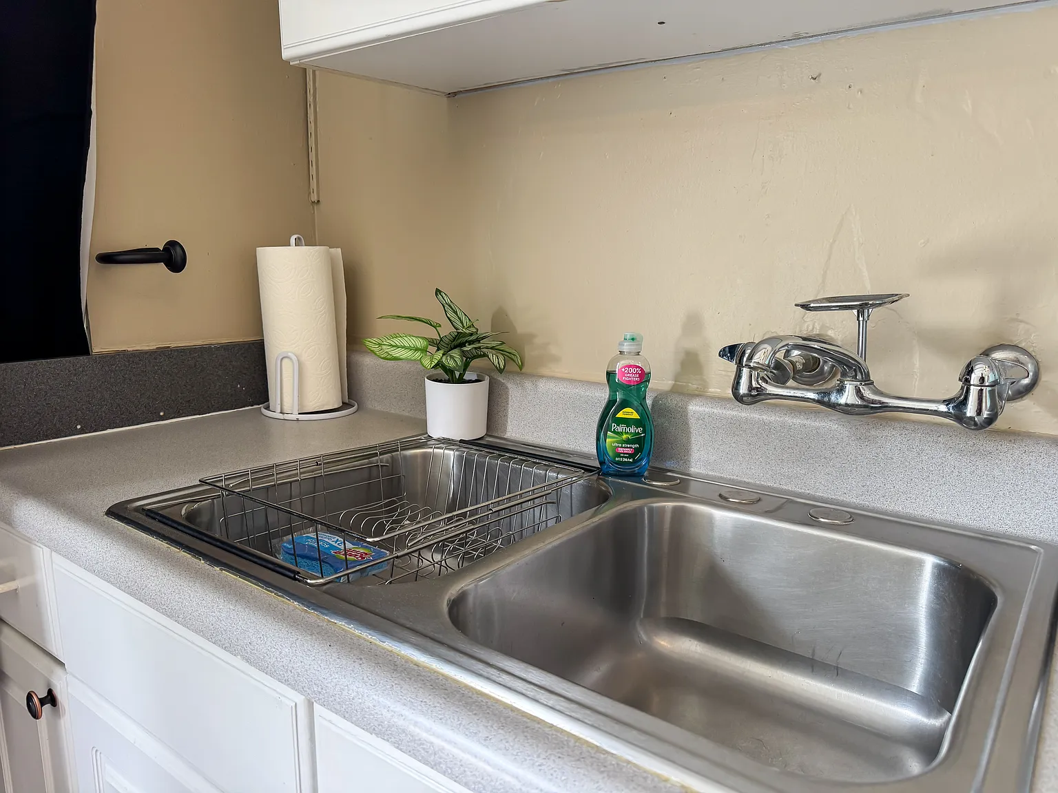 1 bed, $3,400 — Photo 4
