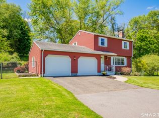 45 Willow Bee Lane, Middletown, CT 06457