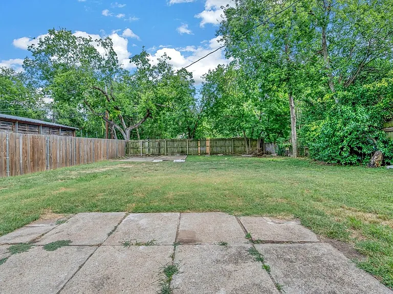 2712 Mitchell Ave — Photo 18