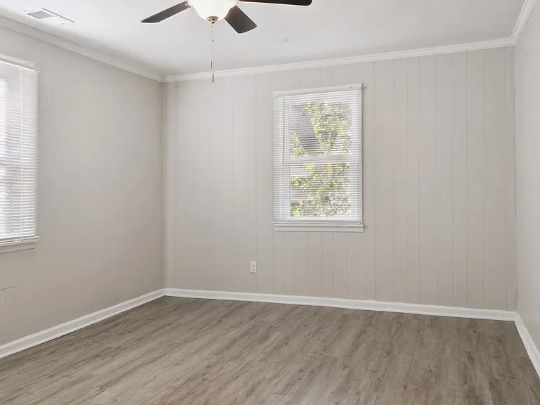 2231 Greenwood St — Photo 14