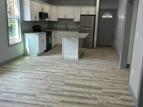 4 Normal St #3, Worcester, MA 01605