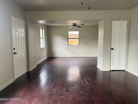 3rd image of 115 Noah St