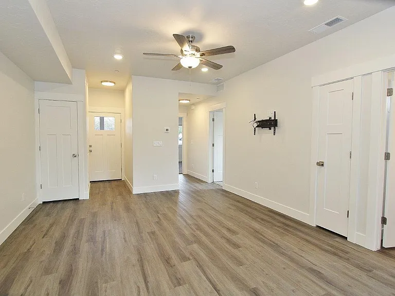 801 S Sub Station Rd #2 — Photo 10