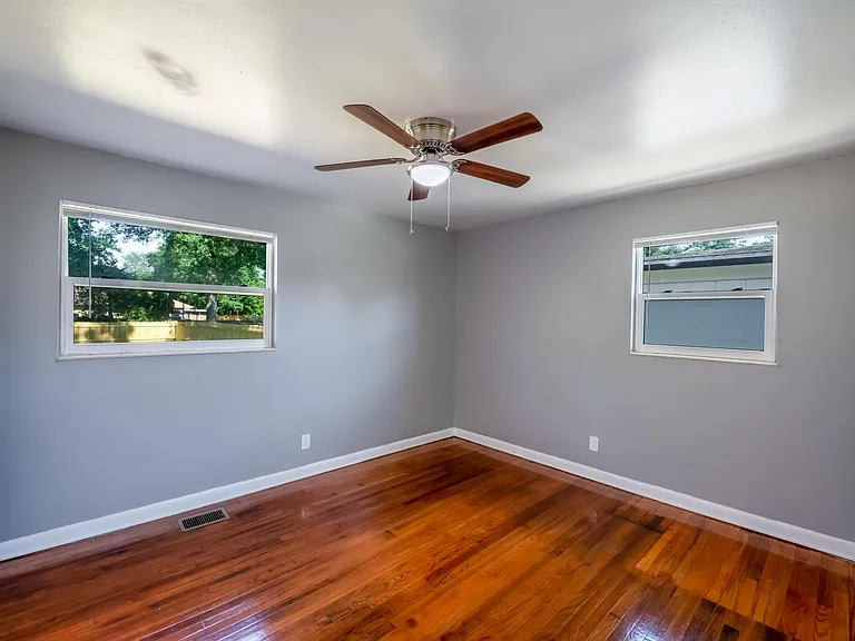 3351 Cesery Blvd — Photo 30