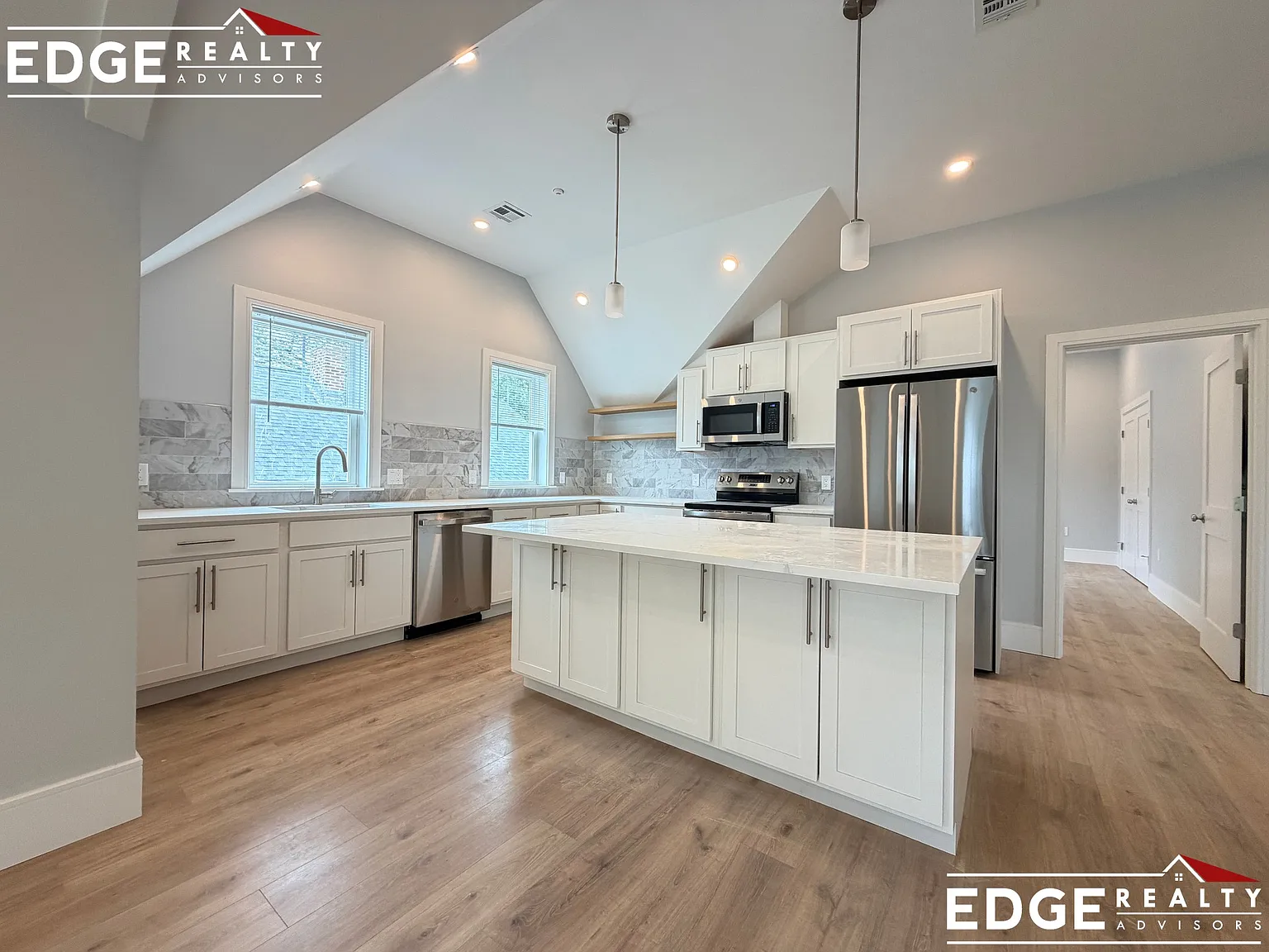 2 bed, 1100 sqft, $3,400 — Photo 1