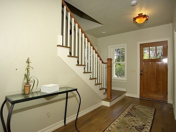 Foyer & Staircase