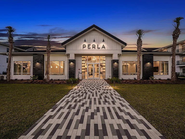 Perla — Photo 14