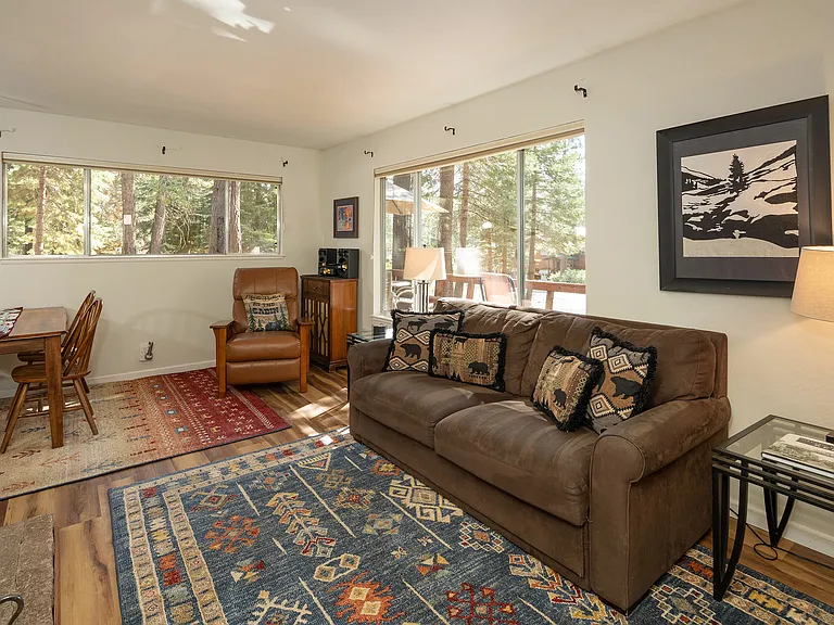 700 Carnelian Cir — Photo 3