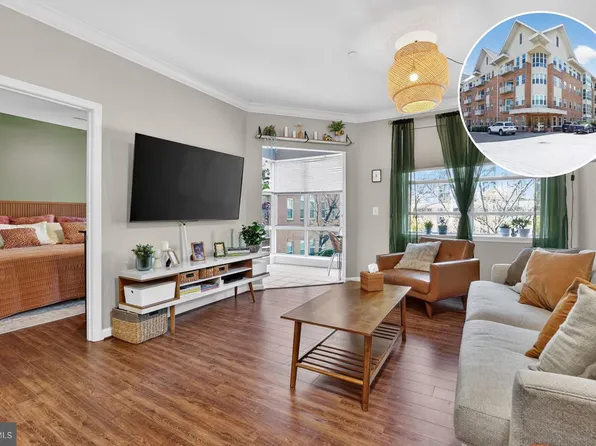 23 Pierside Dr Unit 215, Baltimore, MD 21230