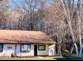 104 Amberly Dr UNIT A, Manalapan, NJ 07726