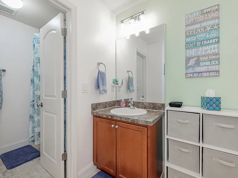 1132 SW 31st St — Photo 11