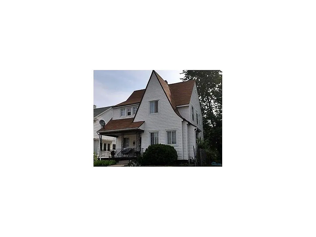 1814 Calumet Ave photo 1