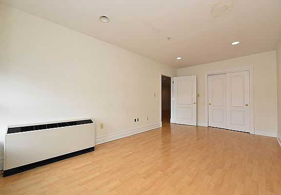 4th image of 19-19 24th Ave #L417